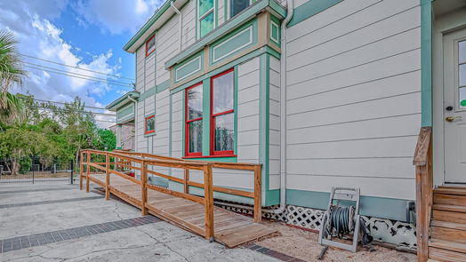 Houston 2-story, 3-bed 210 E 4th Street-idx