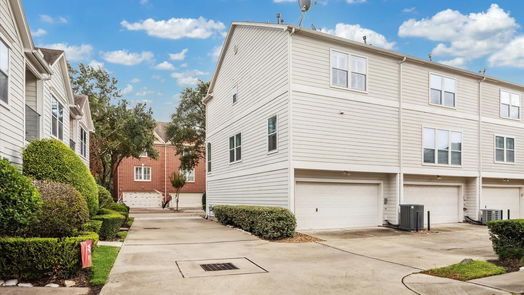 Houston 3-story, 3-bed 911 E Heights Hollow Lane-idx