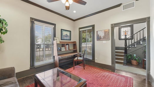 Houston 2-story, 17-bed 112 W 4th Street-idx