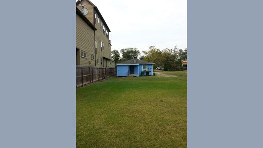 Houston 1-story, 2-bed 814 W 17th Street-idx