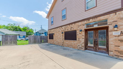 Houston 1-story, 2-bed 1322 Yale Street-idx