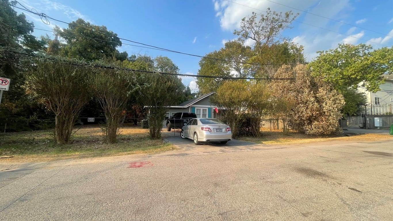 Houston 1-story, 2-bed 1227 W 25th Street-idx