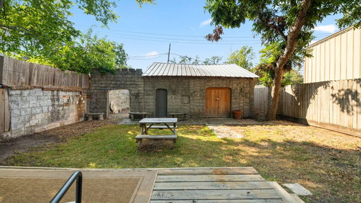 Houston 1-story, 2-bed 622 E 27th Street-idx