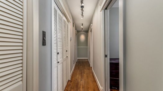 Houston 1-story, 3-bed 1321 W 21st Street-idx