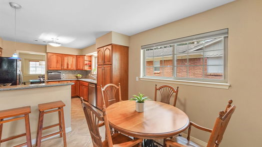 Houston 1-story, 3-bed 6714 Lindyann Lane-idx