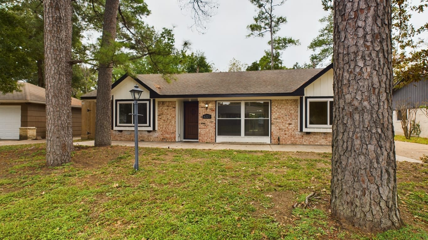 Houston 1-story, 3-bed 6227 Queenswood Lane-idx