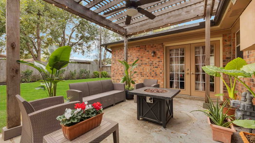 Houston 1-story, 3-bed 2202 Willowby Drive-idx