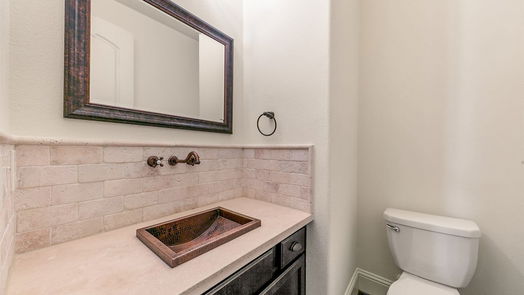Houston 4-story, 3-bed 1102 W 15th 1/2 Street B-idx