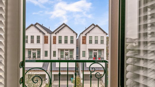 Houston 4-story, 3-bed 1102 W 15th 1/2 Street B-idx