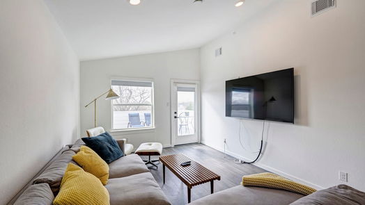 Houston 4-story, 3-bed 1422 W 23rd Street C-idx