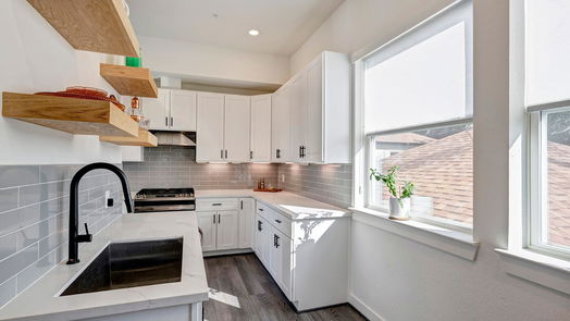 Houston 4-story, 3-bed 1422 W 23rd Street C-idx