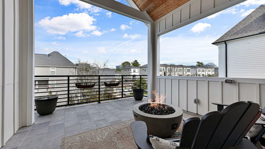 Houston 3-story, 4-bed 1230 W 24th Street-idx