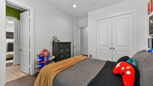Houston 3-story, 4-bed 1230 W 24th Street-idx