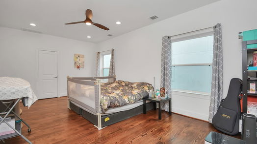 Houston 4-story, 0-bed 1117 W 16th Street E-idx
