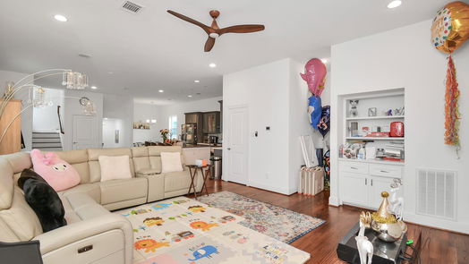 Houston 4-story, 0-bed 1117 W 16th Street E-idx