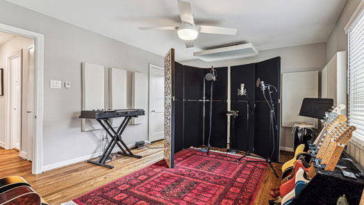 Houston 1-story, 3-bed 1402 W 14th Street-idx