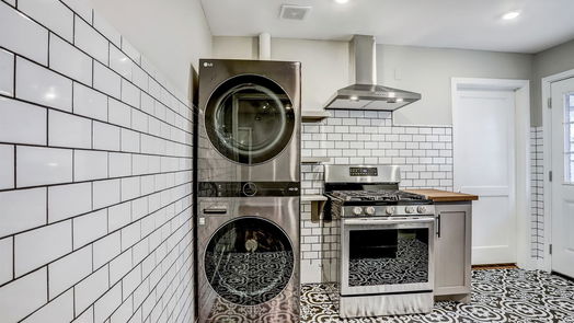 Houston 1-story, 3-bed 1402 W 14th Street-idx