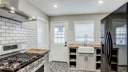 Houston 1-story, 3-bed 1402 W 14th Street-idx