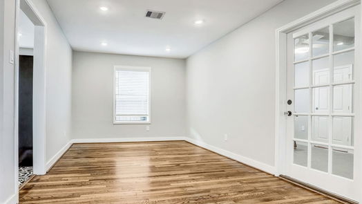 Houston 1-story, 3-bed 1402 W 14th Street-idx