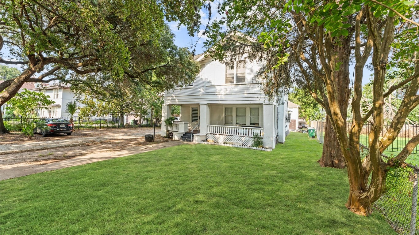 Houston 2-story, 5-bed 1612 Heights Boulevard-idx