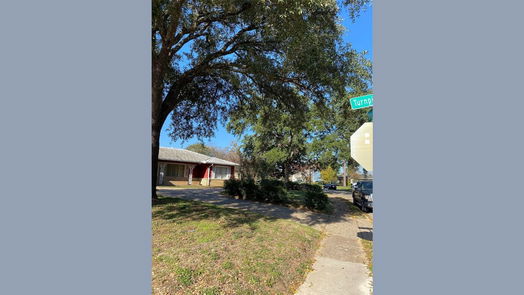 Houston 1-story, 3-bed 905 Bay Oaks Road-idx