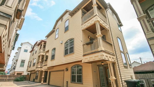 Houston 3-story, 3-bed 931 W 25th Street B-idx