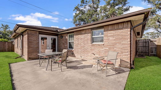 Houston 1-story, 3-bed 1510 Foxwood Road-idx