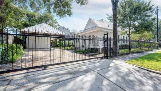 Houston 1-story, 2-bed 319 W 15th Street-idx