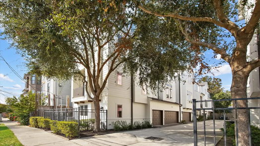 Houston 3-story, 3-bed 1215 W 25th Street F-idx