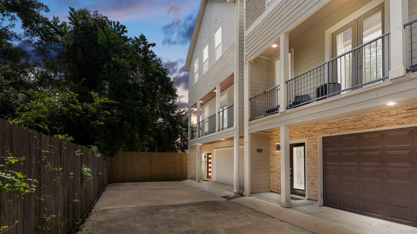 Houston 4-story, 3-bed 1242 W 26th Street-idx