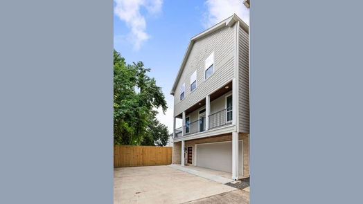 Houston 4-story, 3-bed 1242 W 26th Street-idx