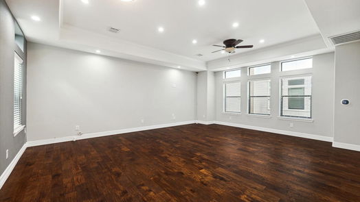 Houston 3-story, 4-bed 1620 W 24th Street C-idx