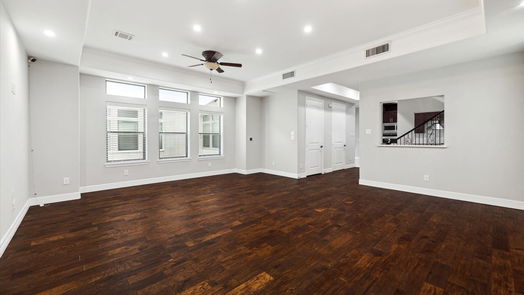 Houston 3-story, 4-bed 1620 W 24th Street C-idx