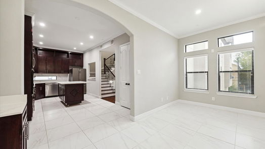 Houston 3-story, 4-bed 1620 W 24th Street C-idx