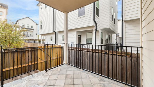 Houston 3-story, 4-bed 1620 W 24th Street C-idx