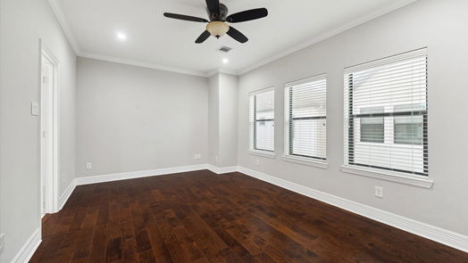 Houston 3-story, 4-bed 1620 W 24th Street C-idx