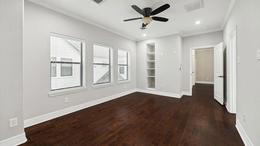 Houston 3-story, 4-bed 1620 W 24th Street C-idx