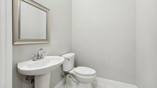 Houston 3-story, 4-bed 1620 W 24th Street C-idx