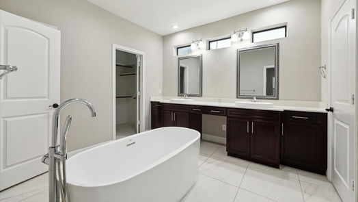 Houston 3-story, 4-bed 1620 W 24th Street C-idx