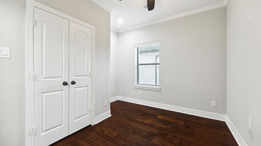 Houston 3-story, 4-bed 1620 W 24th Street C-idx