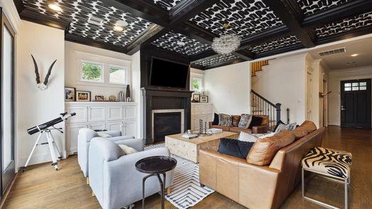 Houston 3-story, 5-bed 413 E 23rd Street-idx