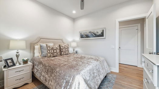 Houston 3-story, 4-bed 710 E 21st Street-idx