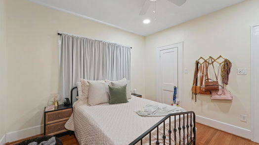 Houston 2-story, 4-bed 2408 White Oak Drive-idx