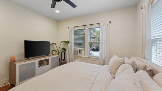 Houston 2-story, 4-bed 2408 White Oak Drive-idx