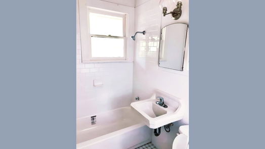 Houston 2-story, 4-bed 2408 White Oak Drive-idx