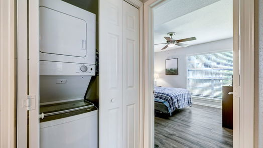 Houston 1-story, 2-bed 1860 White Oak Drive 359-idx