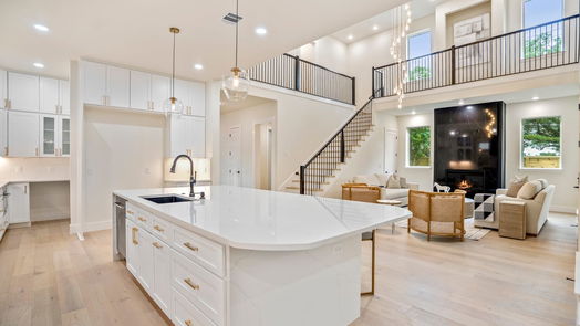 Houston 2-story, 5-bed 951 Byrne Street-idx