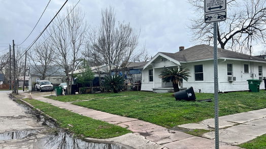 Houston 1-story, 2-bed 112 Goldenrod Street-idx