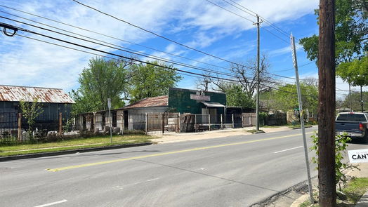 Houston 1-story, 2-bed 112 Goldenrod Street-idx