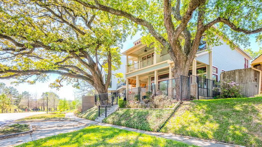 Houston 2-story, 3-bed 2120 White Oak Drive-idx